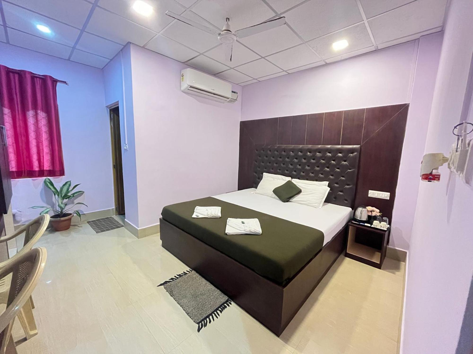 Purnima Residency Hotel Lakshmanpur Værelse billede